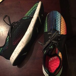 Ariat size 7 Rainbow Print Shoes